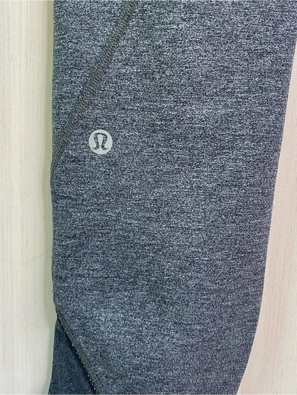 Lululemon Women’s Inspire Tight ll Running Leggings Zip Pockets Heathered Gray 4